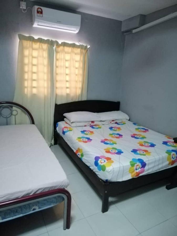 Homestay Perpaduan, Taman Bercham Raya Ulu Kinta Ipoh Perak Kampong Batu Lapan  Esterno foto